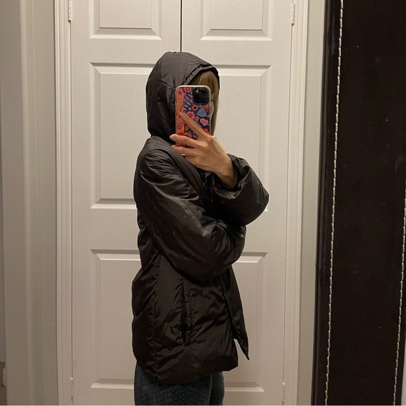 ‘S MaxMara down jacket with rabbit fur inside the hood. - Picture 12 of 13